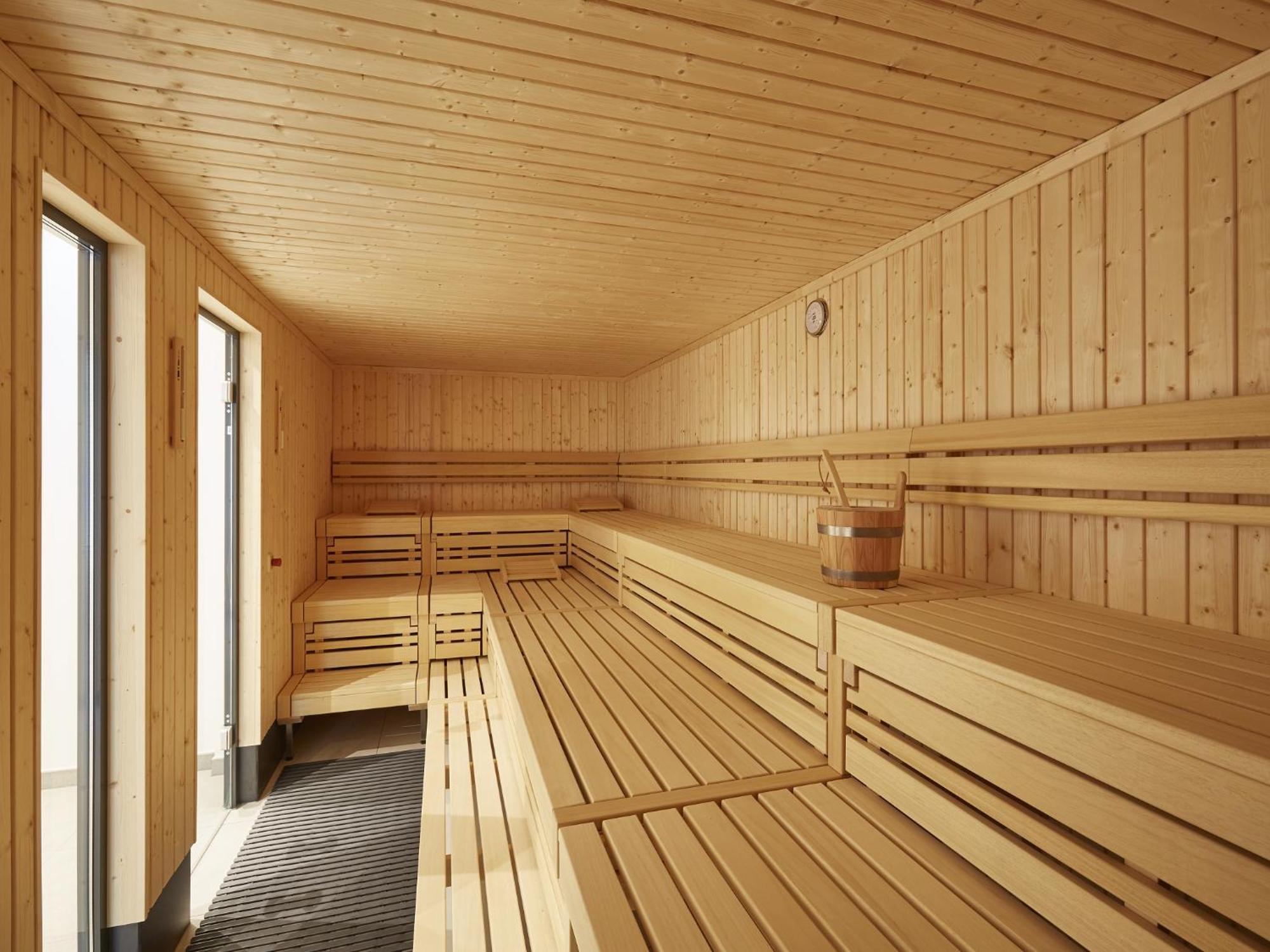 Reetland Am Meer: Luxury Thatched Villa with Sauna and Lounge Dranske Exterior photo